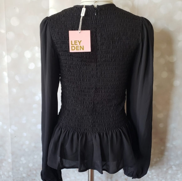 *LAST ONE* Leyden Smocked Textured Top - Picture 8 of 13